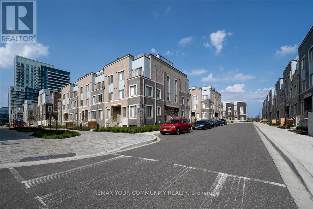 












311 - 130 HONEYCRISP CRESCENT

,
Vaughan (Vaughan Corporate Centre),




Ontario
L4K0N7

