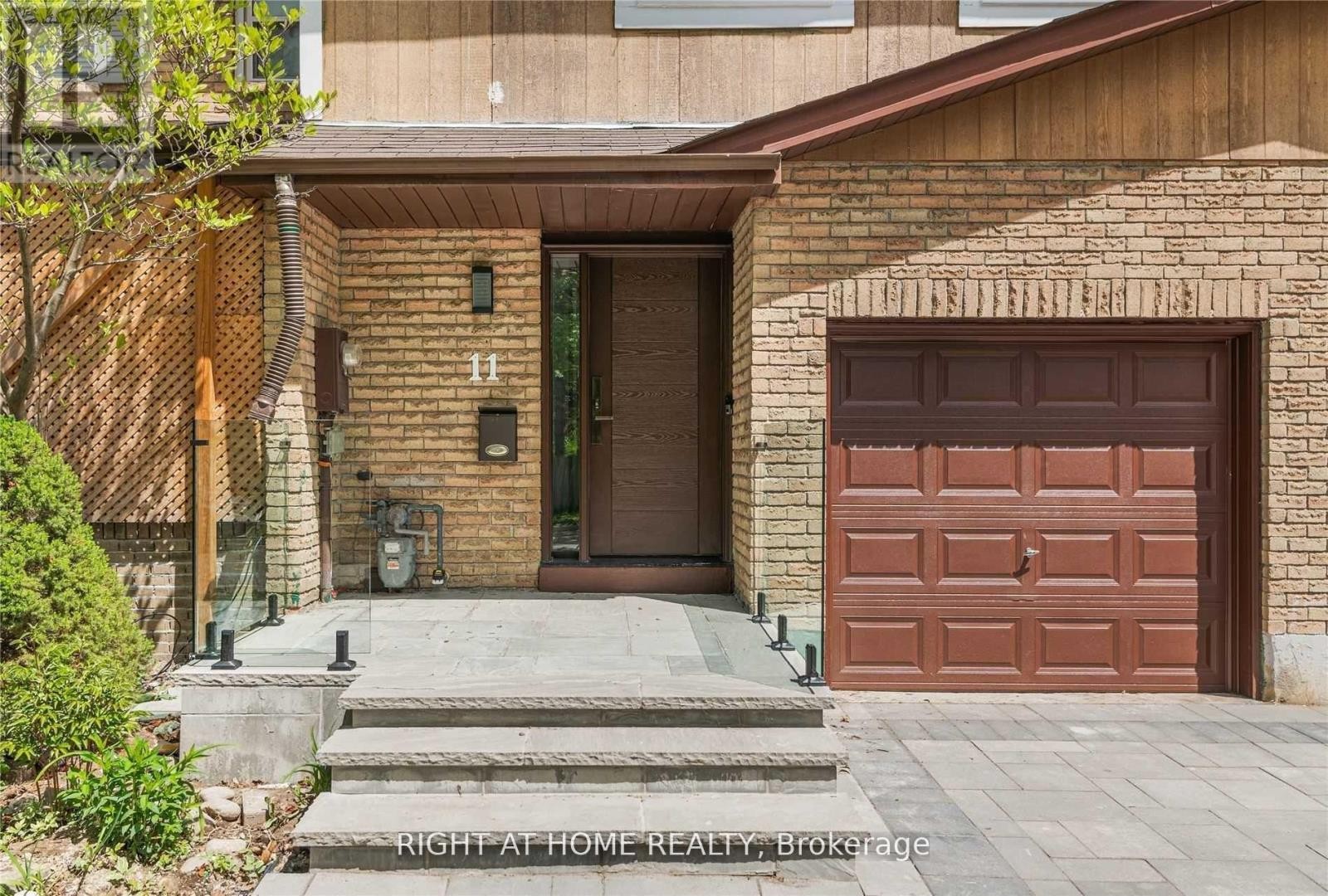 












11 MICHAEL DRIVE E

,
Richmond Hill (North Richvale),




Ontario
L4C5W6

