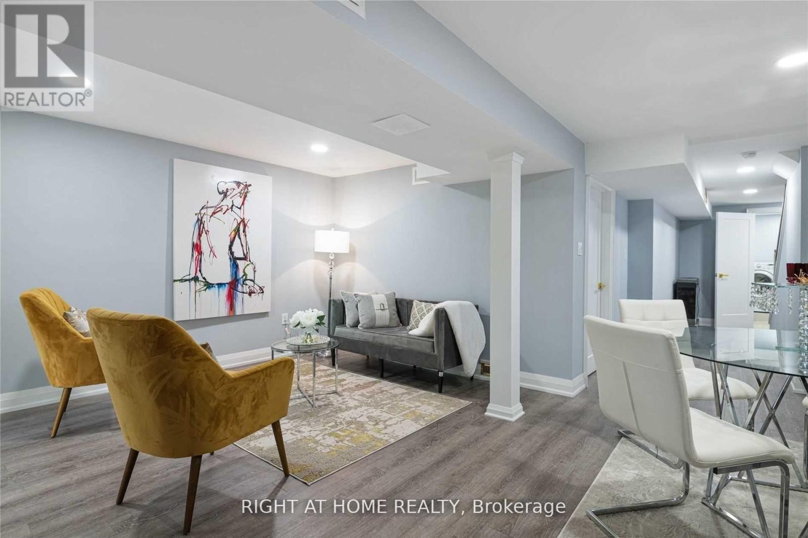 












11 MICHAEL DRIVE E

,
Richmond Hill (North Richvale),




Ontario
L4C5W6


