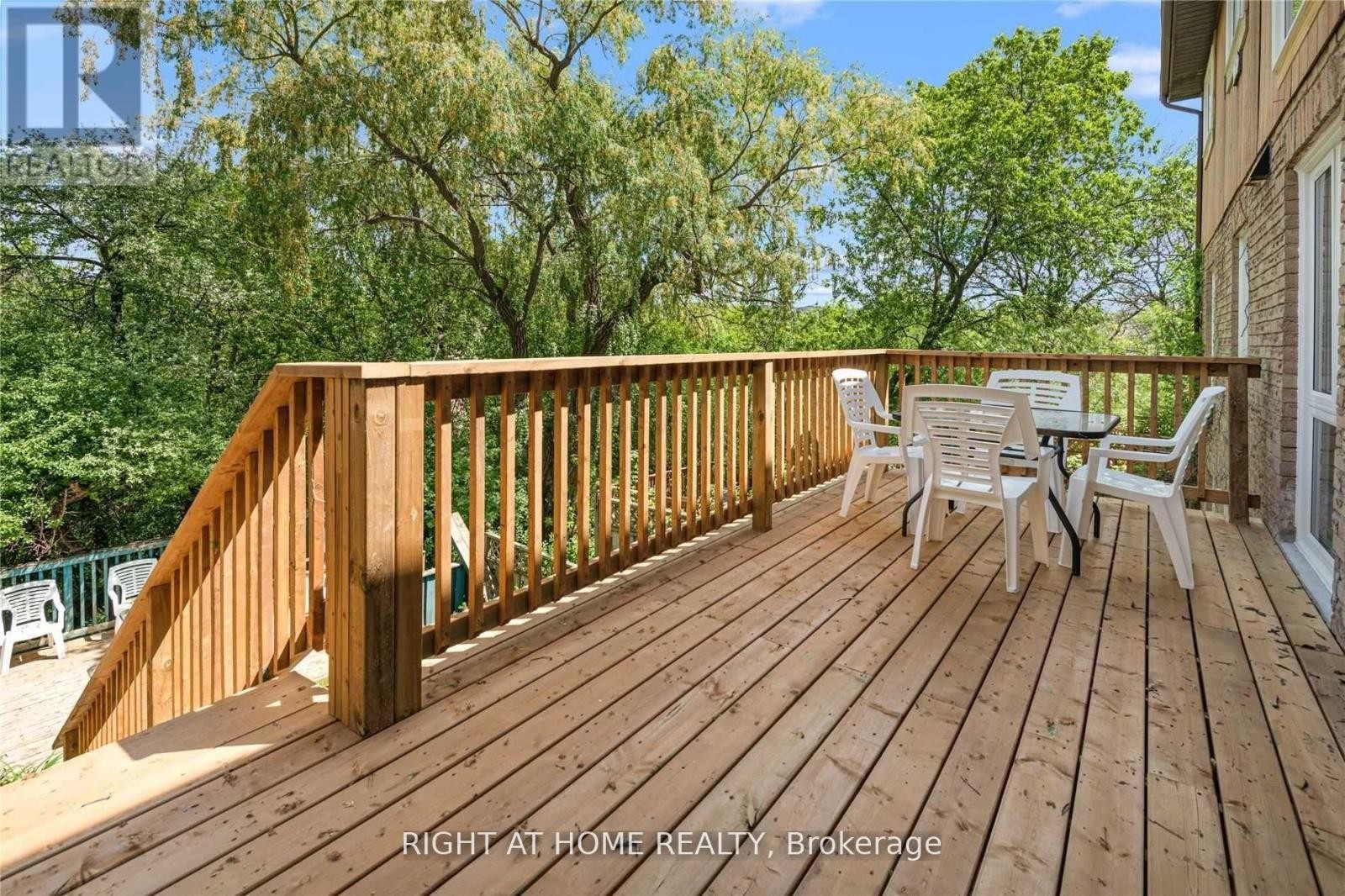 












11 MICHAEL DRIVE E

,
Richmond Hill (North Richvale),




Ontario
L4C5W6

