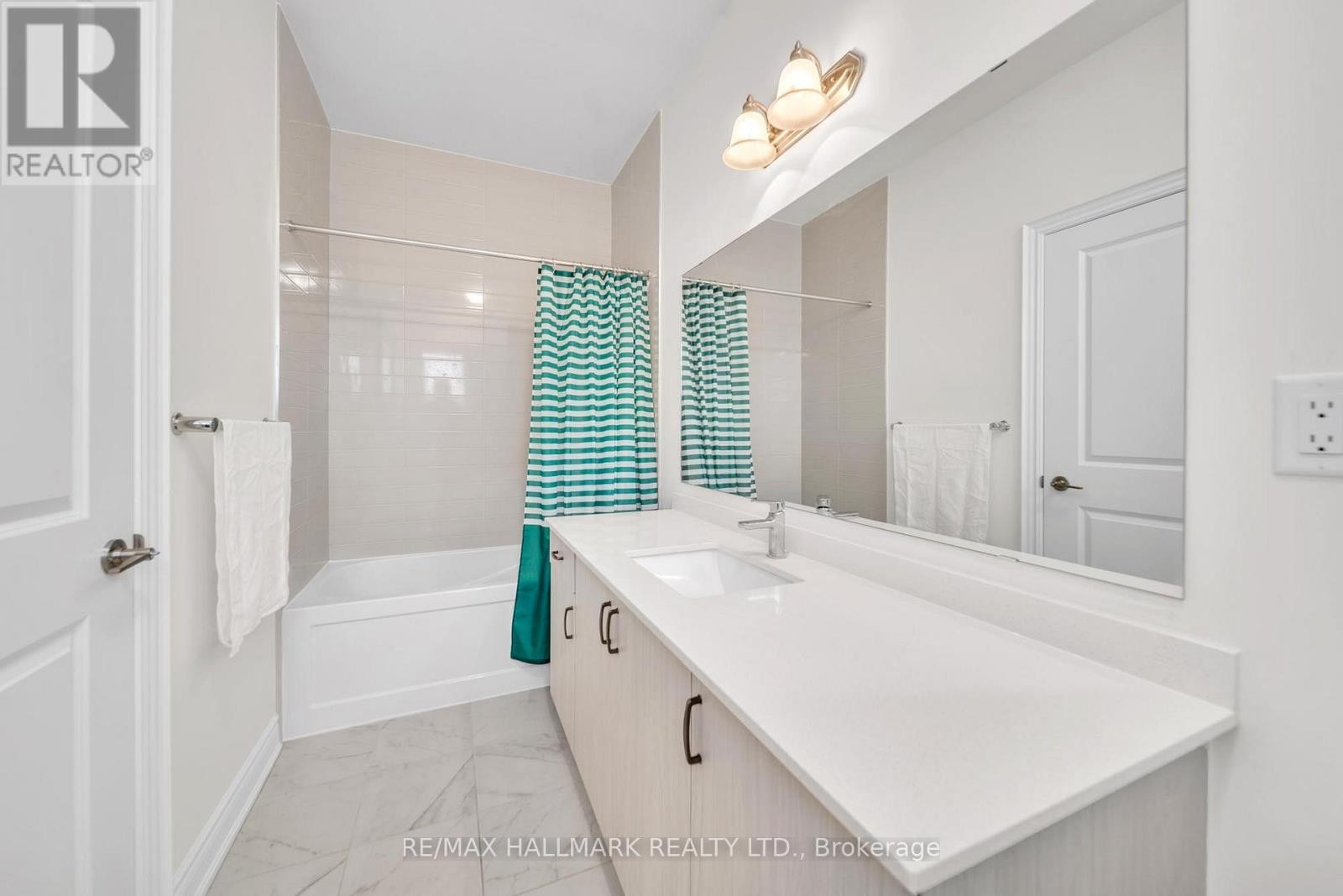 












77 TERRAIN COURT

,
East Gwillimbury (Holland Landing),




Ontario
L9N0T2

