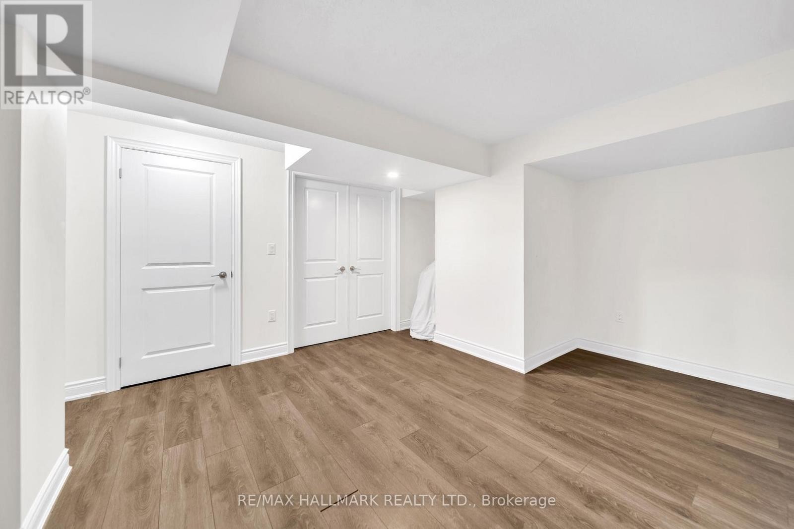 












77 TERRAIN COURT

,
East Gwillimbury (Holland Landing),




Ontario
L9N0T2

