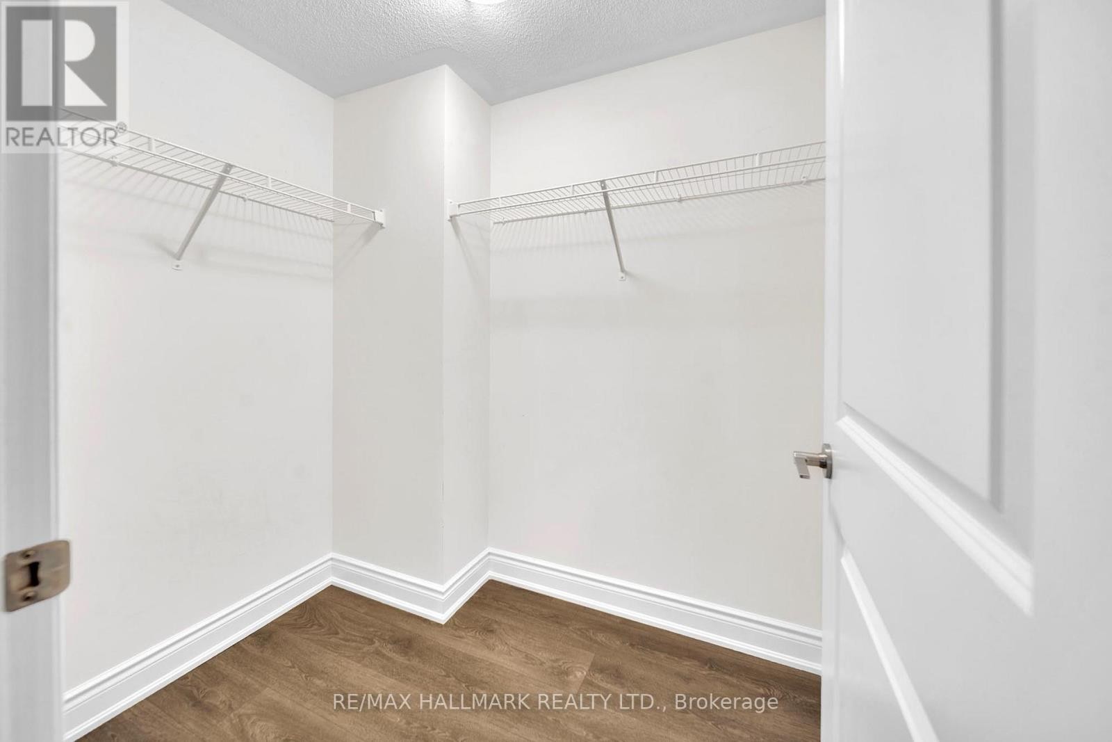 












77 TERRAIN COURT

,
East Gwillimbury (Holland Landing),




Ontario
L9N0T2

