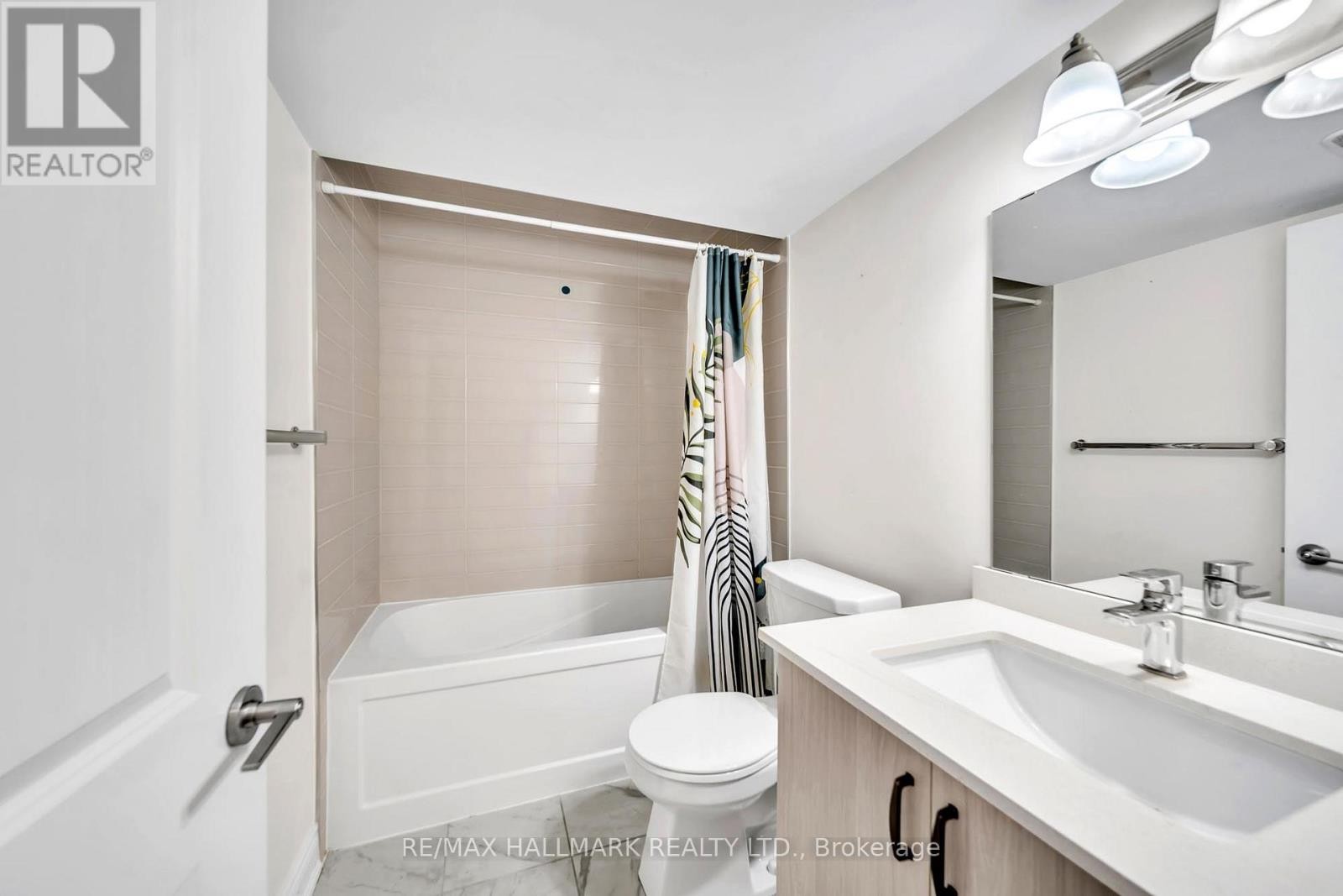 












77 TERRAIN COURT

,
East Gwillimbury (Holland Landing),




Ontario
L9N0T2

