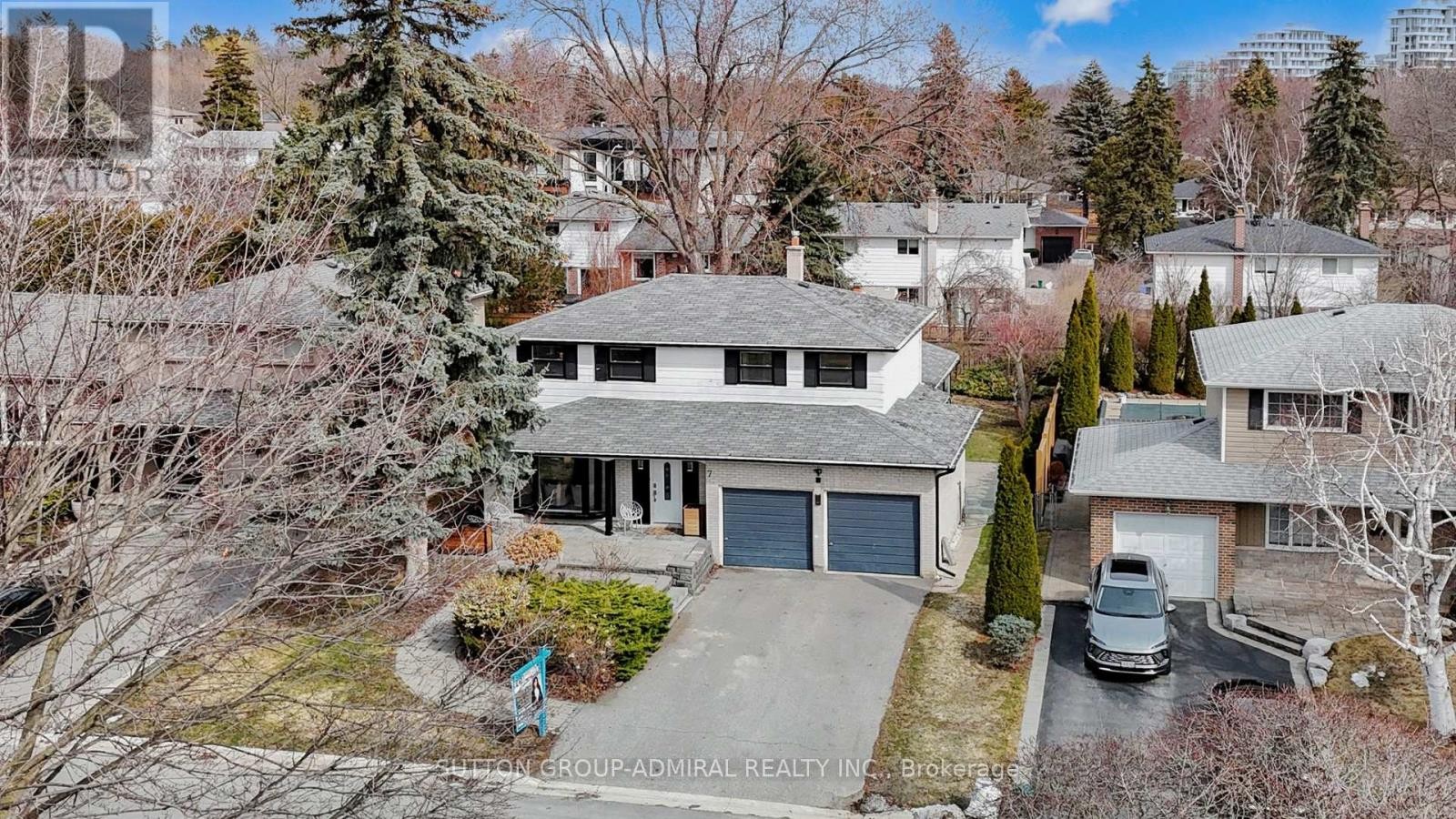 












7 KNOTTY PINE TRAIL

,
Markham (Royal Orchard),




Ontario
L3T3W5

