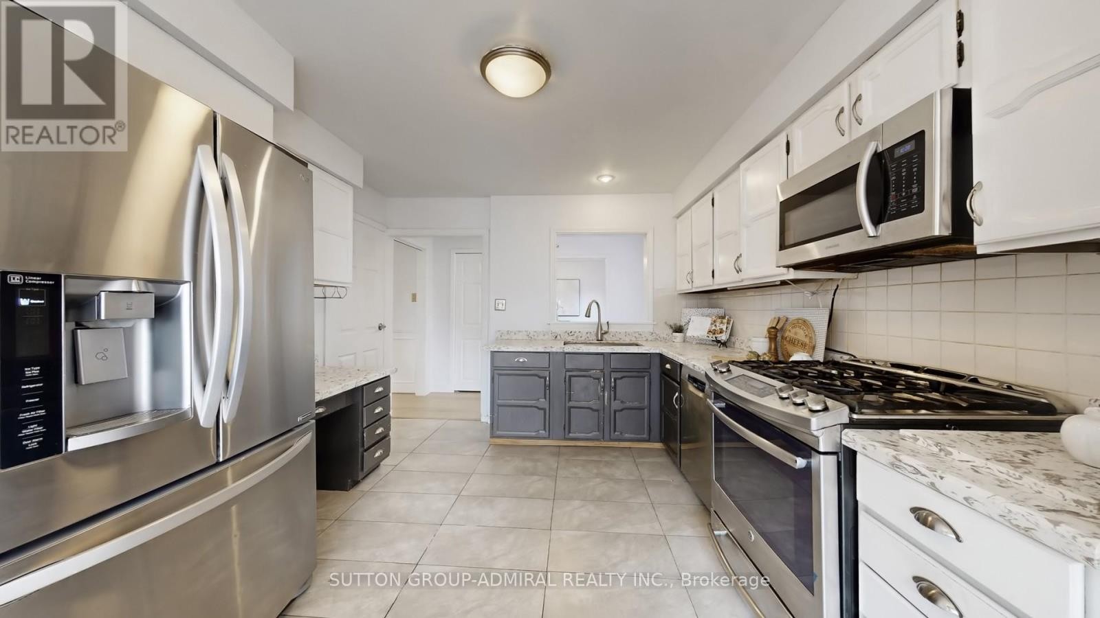 












7 KNOTTY PINE TRAIL

,
Markham (Royal Orchard),




Ontario
L3T3W5

