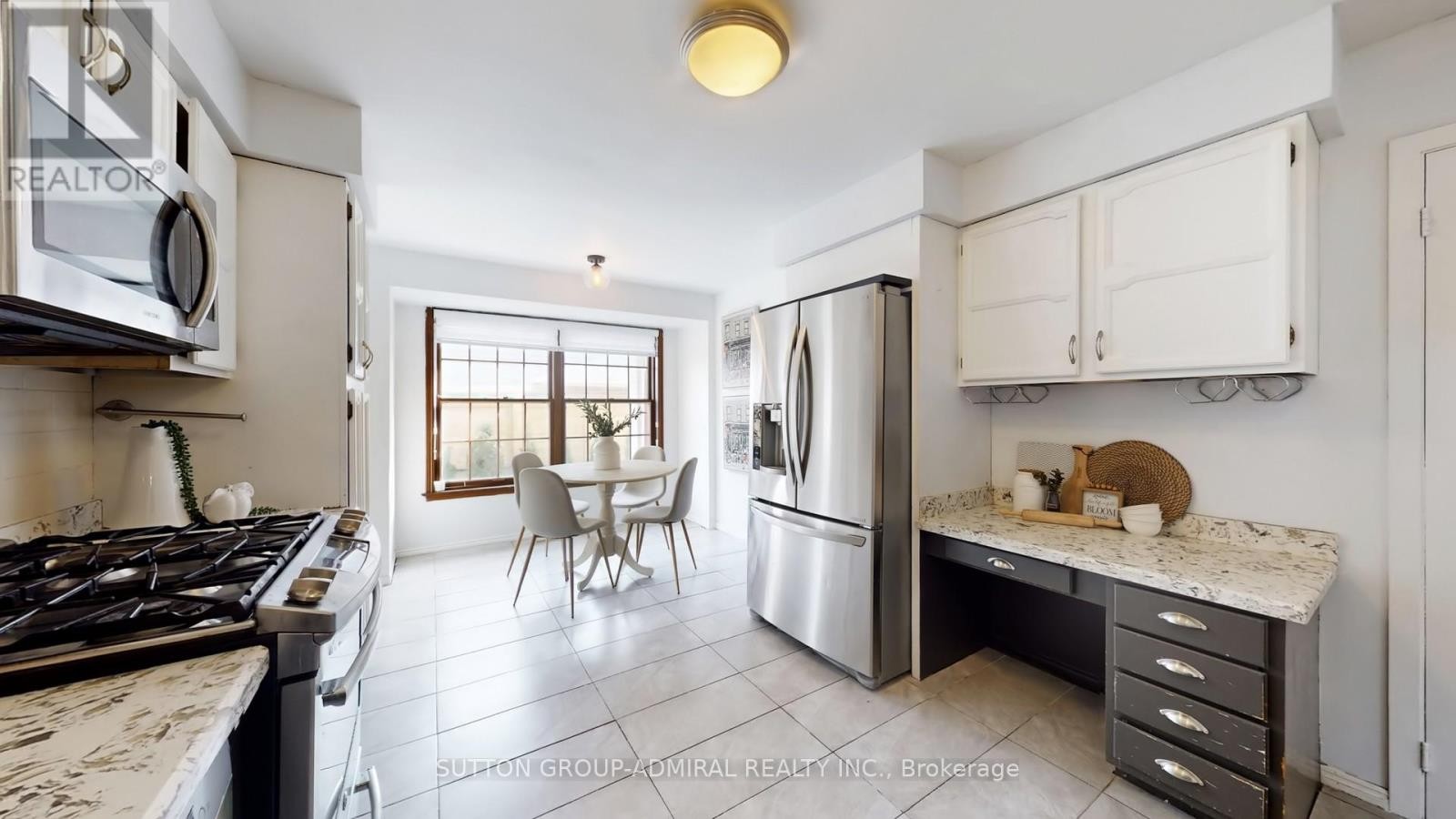 












7 KNOTTY PINE TRAIL

,
Markham (Royal Orchard),




Ontario
L3T3W5

