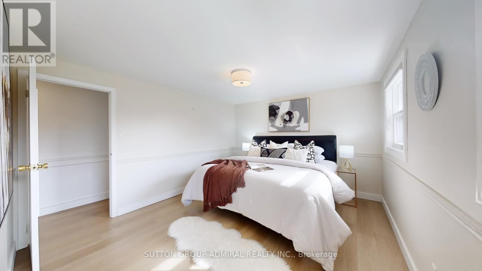 












7 KNOTTY PINE TRAIL

,
Markham (Royal Orchard),




Ontario
L3T3W5

