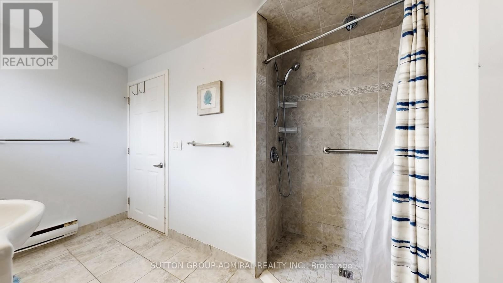 












7 KNOTTY PINE TRAIL

,
Markham (Royal Orchard),




Ontario
L3T3W5

