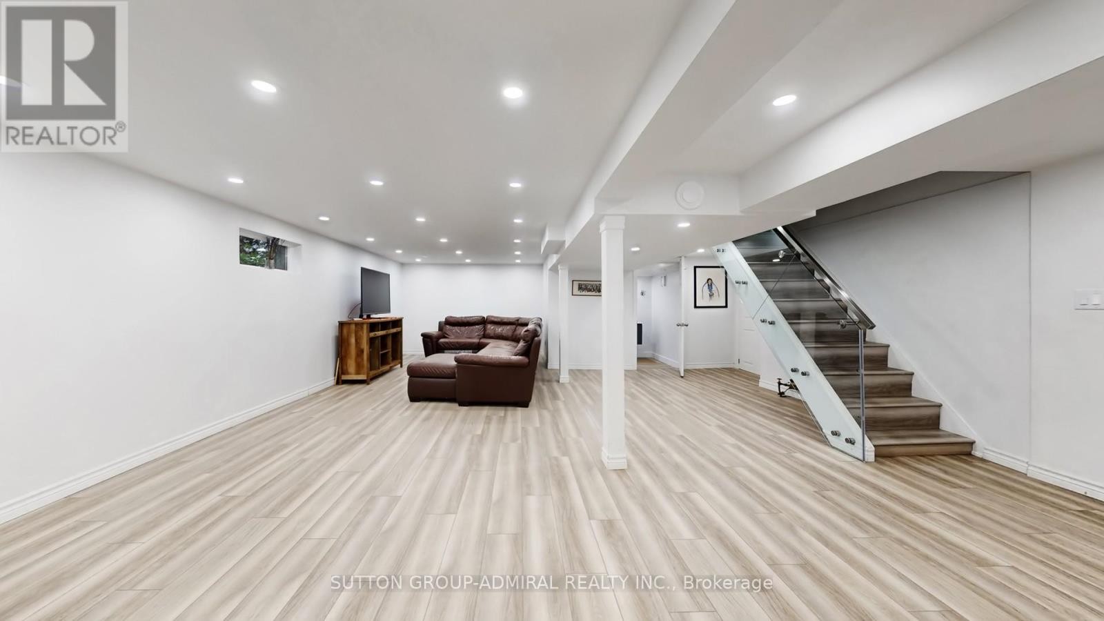 












7 KNOTTY PINE TRAIL

,
Markham (Royal Orchard),




Ontario
L3T3W5

