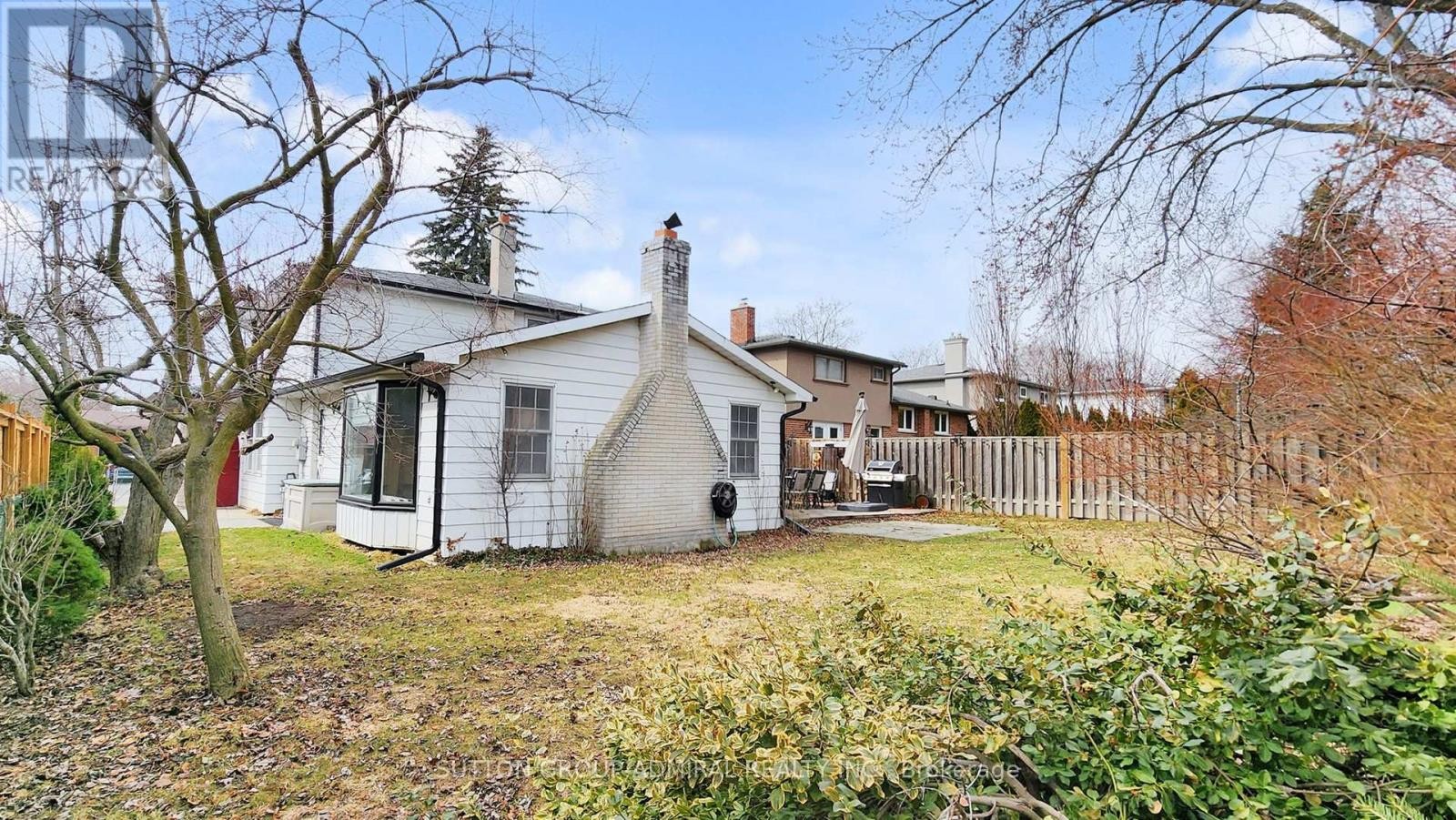 












7 KNOTTY PINE TRAIL

,
Markham (Royal Orchard),




Ontario
L3T3W5

