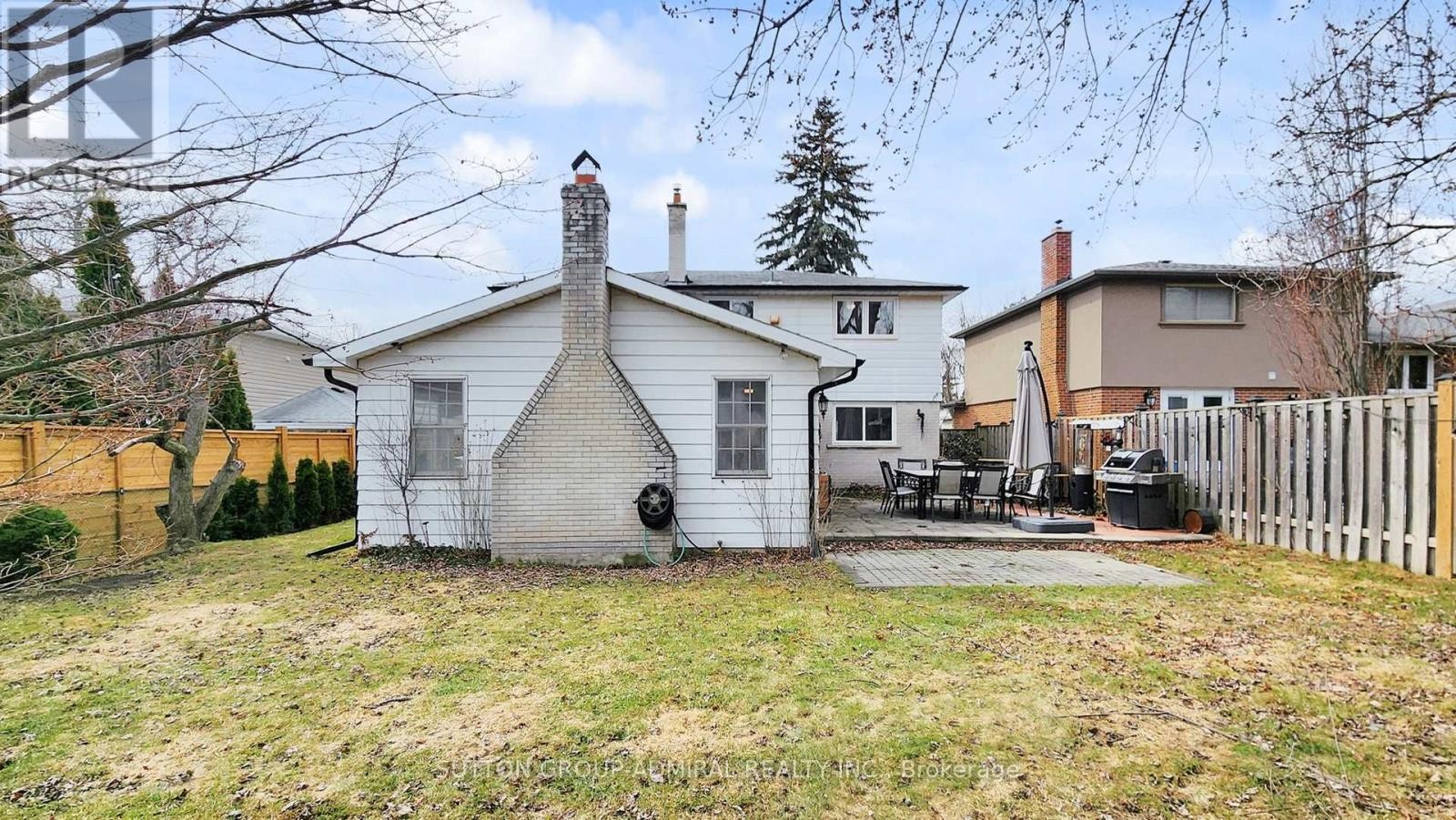 












7 KNOTTY PINE TRAIL

,
Markham (Royal Orchard),




Ontario
L3T3W5

