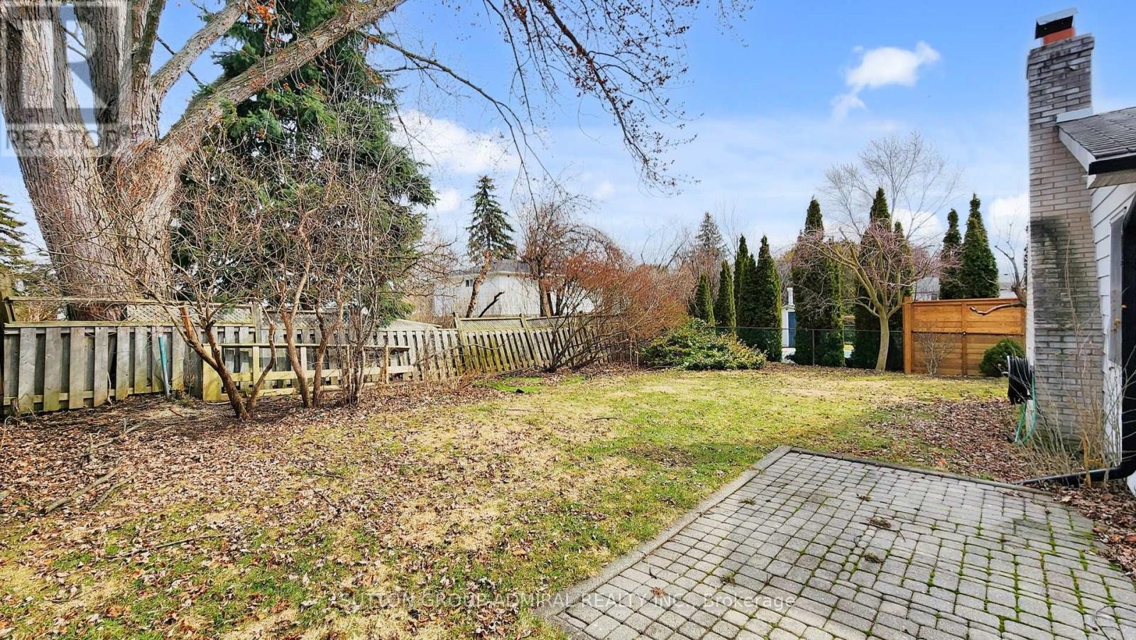 












7 KNOTTY PINE TRAIL

,
Markham (Royal Orchard),




Ontario
L3T3W5

