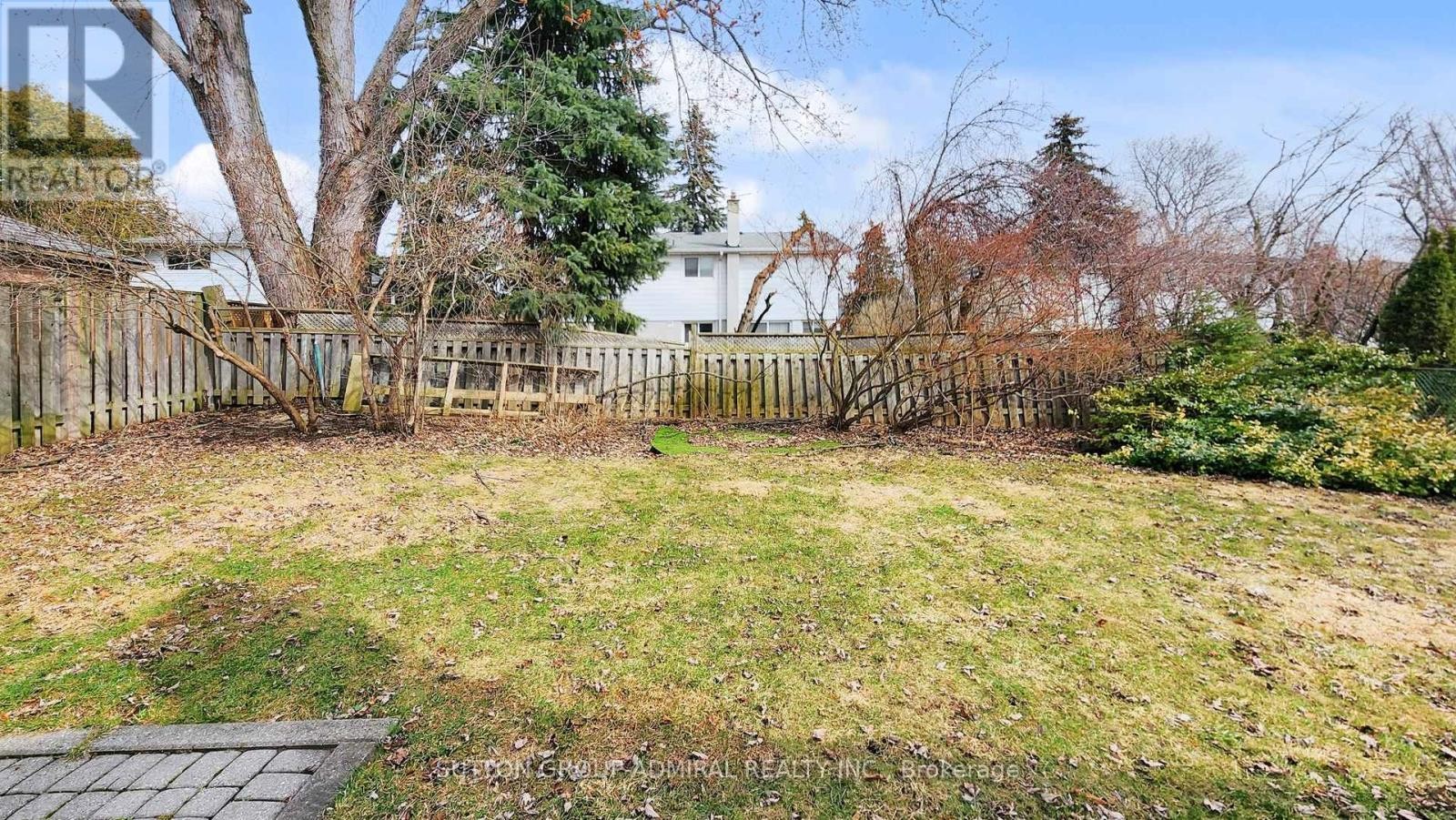 












7 KNOTTY PINE TRAIL

,
Markham (Royal Orchard),




Ontario
L3T3W5

