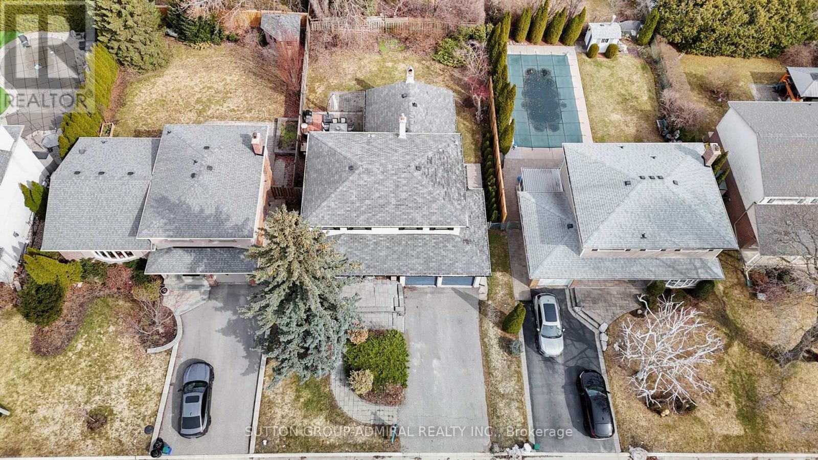 












7 KNOTTY PINE TRAIL

,
Markham (Royal Orchard),




Ontario
L3T3W5

