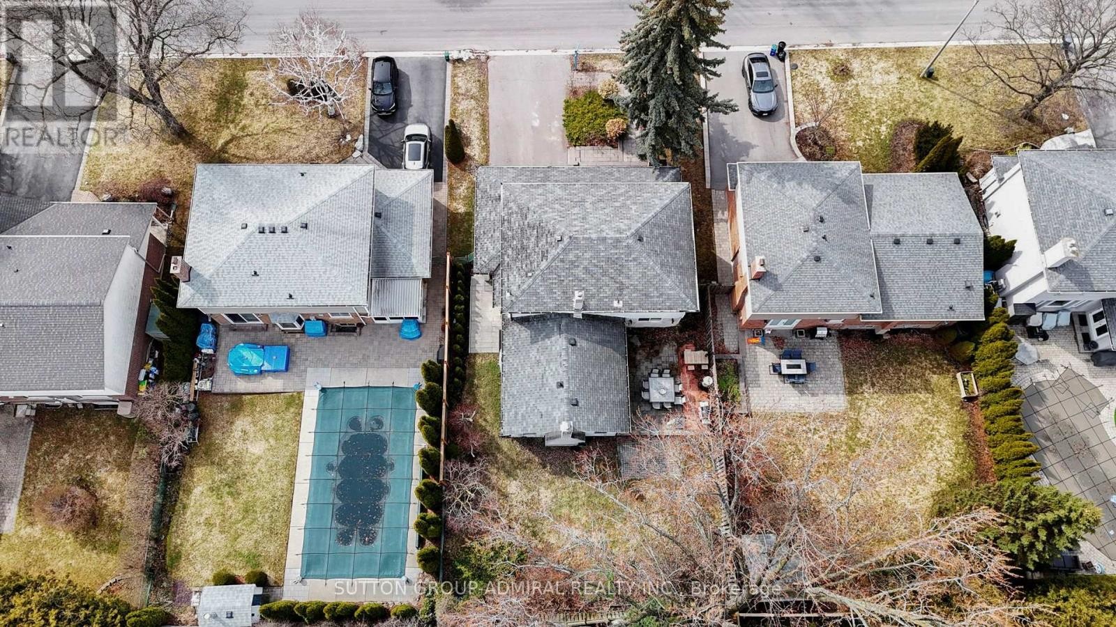 












7 KNOTTY PINE TRAIL

,
Markham (Royal Orchard),




Ontario
L3T3W5


