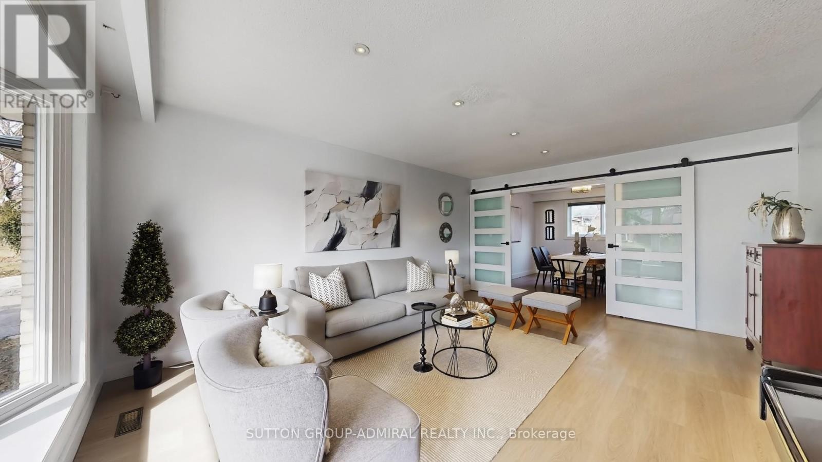 












7 KNOTTY PINE TRAIL

,
Markham (Royal Orchard),




Ontario
L3T3W5

