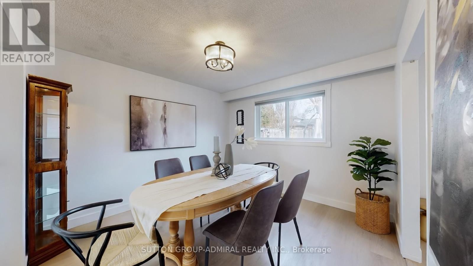 












7 KNOTTY PINE TRAIL

,
Markham (Royal Orchard),




Ontario
L3T3W5


