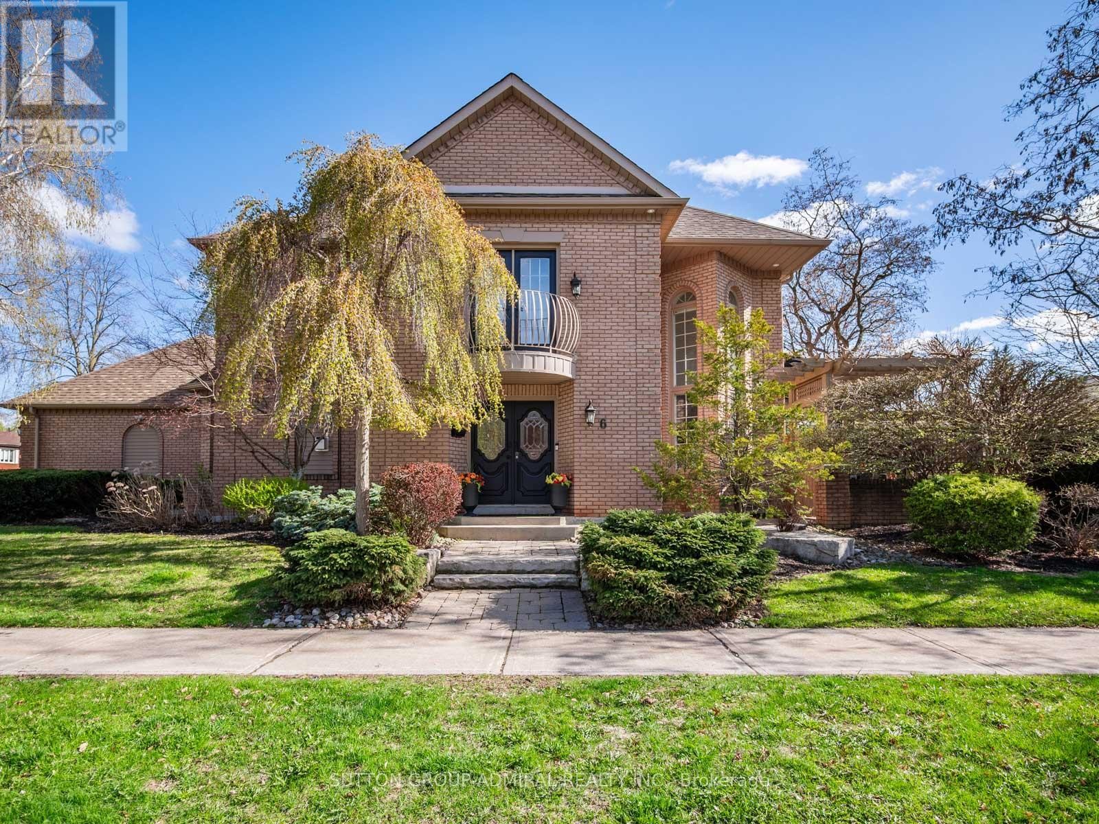 












6 COLTON CRESCENT S

,
Vaughan (Islington Woods),




Ontario
L4L3L7

