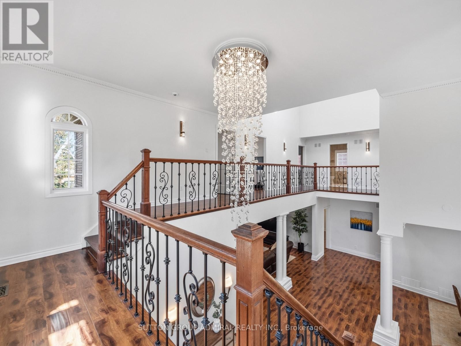 












6 COLTON CRESCENT S

,
Vaughan (Islington Woods),




Ontario
L4L3L7

