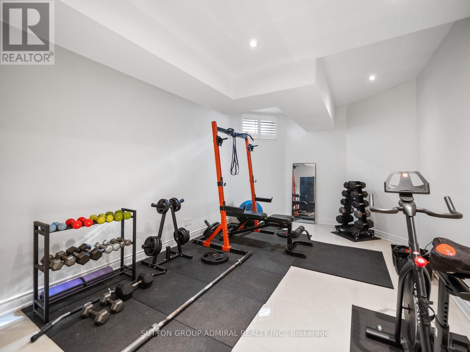 












6 COLTON CRESCENT S

,
Vaughan (Islington Woods),




Ontario
L4L3L7

