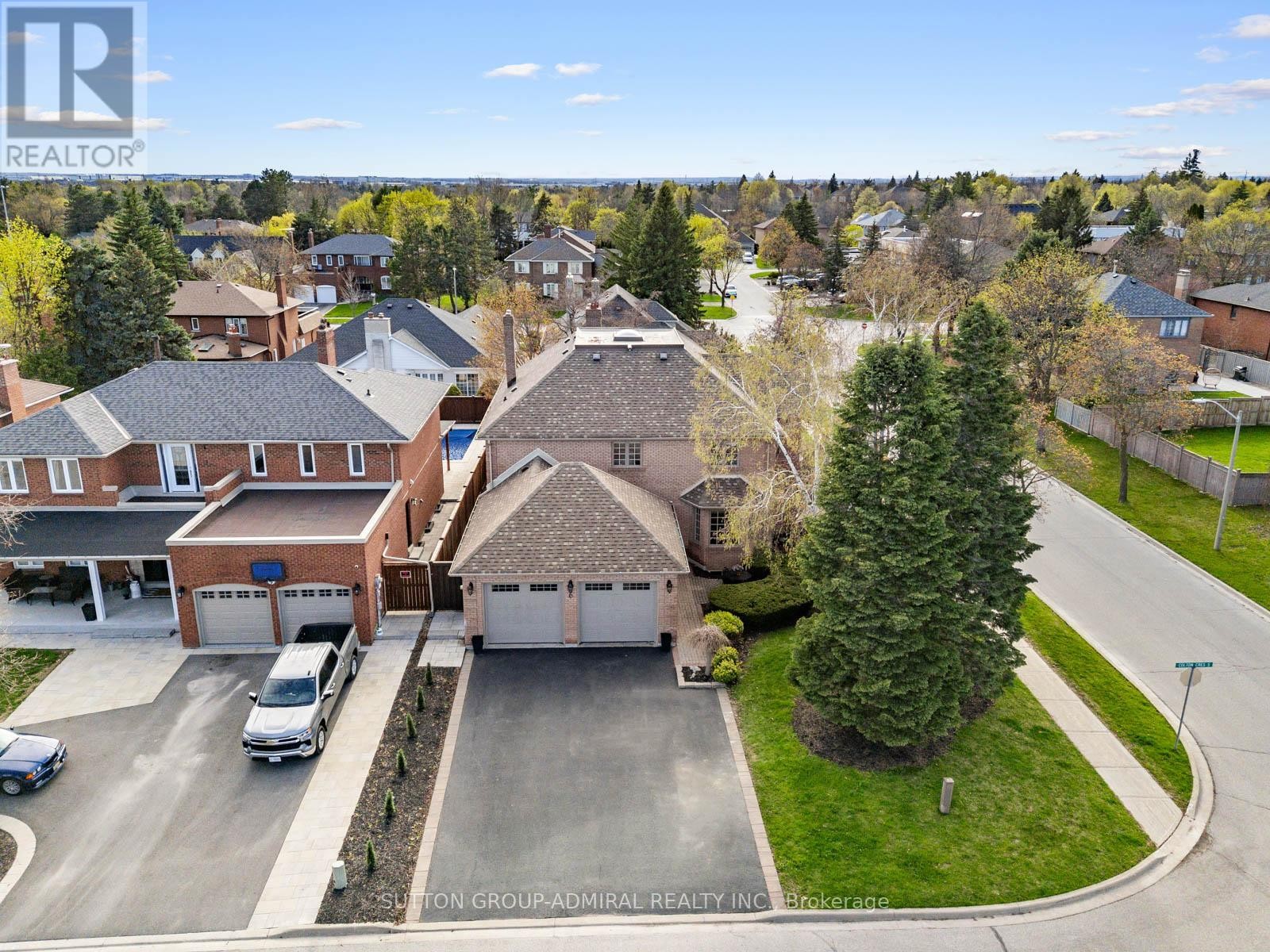 












6 COLTON CRESCENT S

,
Vaughan (Islington Woods),




Ontario
L4L3L7

