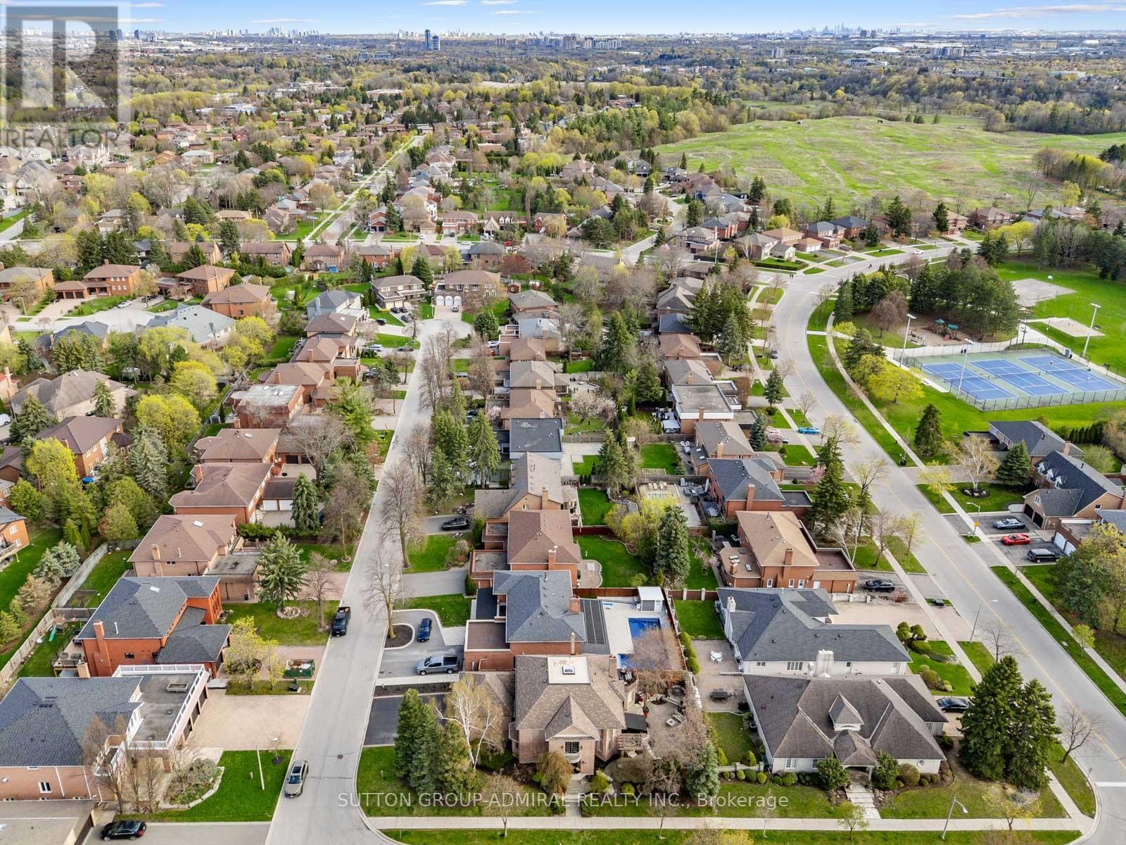 












6 COLTON CRESCENT S

,
Vaughan (Islington Woods),




Ontario
L4L3L7


