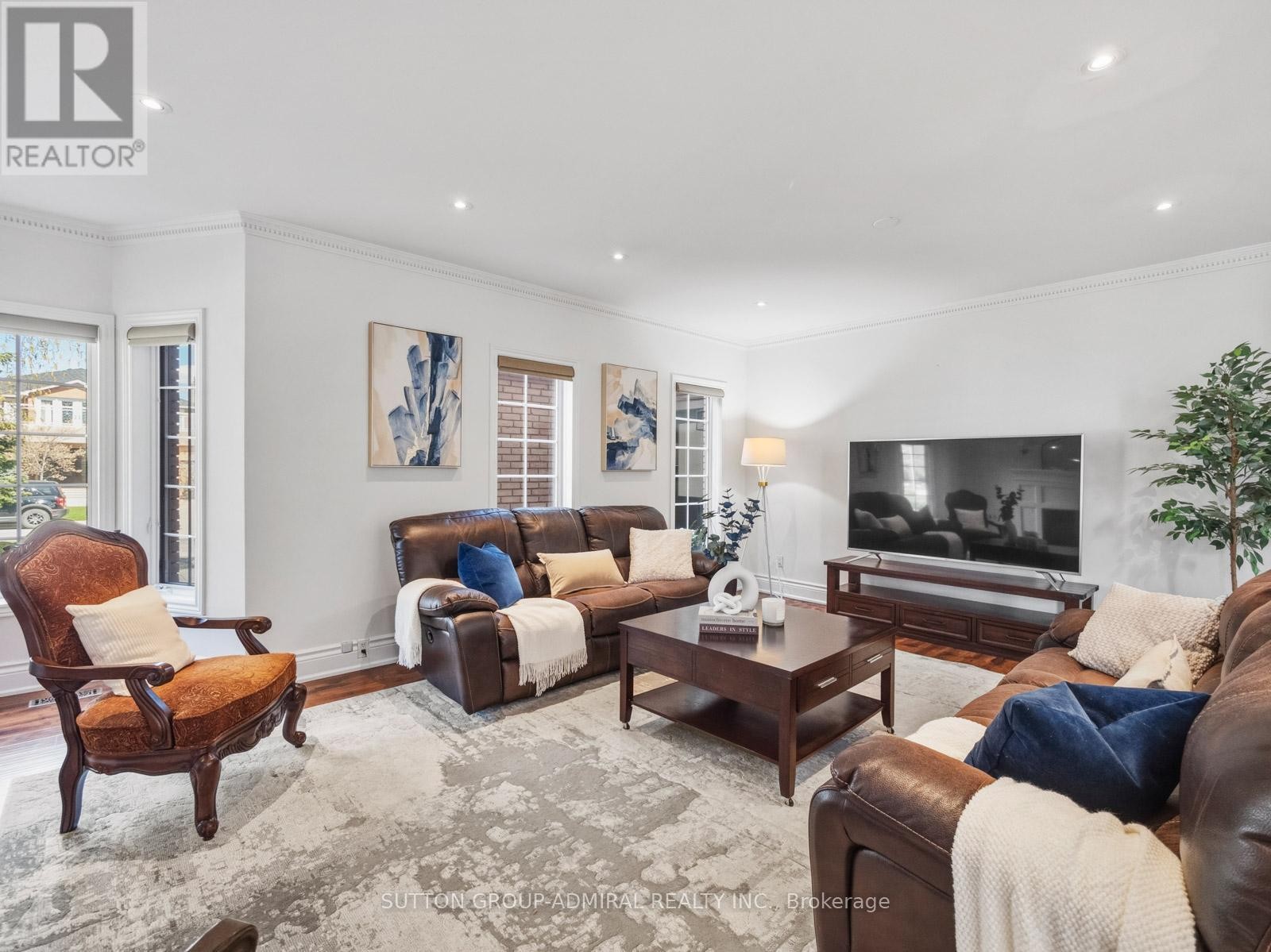 












6 COLTON CRESCENT S

,
Vaughan (Islington Woods),




Ontario
L4L3L7


