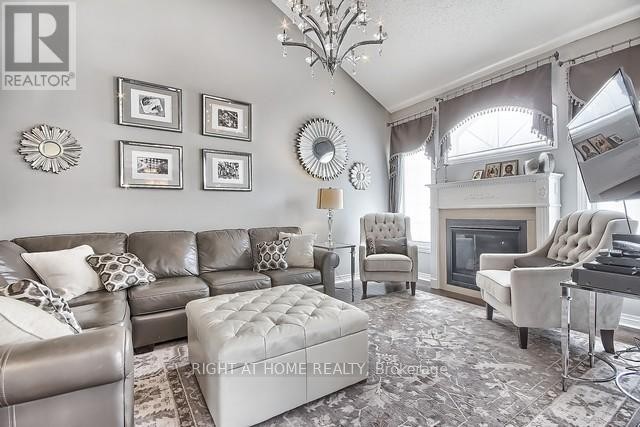 












154 PETER RUPERT AVENUE

,
Vaughan (Patterson),




Ontario
L6A0Y5

