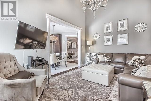 












154 PETER RUPERT AVENUE

,
Vaughan (Patterson),




Ontario
L6A0Y5

