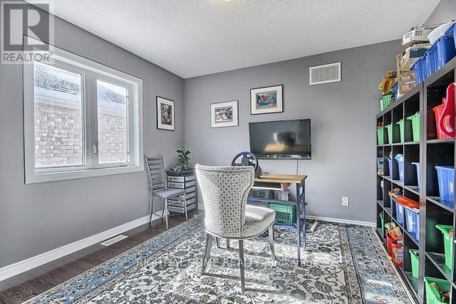 












154 PETER RUPERT AVENUE

,
Vaughan (Patterson),




Ontario
L6A0Y5

