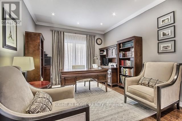 












154 PETER RUPERT AVENUE

,
Vaughan (Patterson),




Ontario
L6A0Y5

