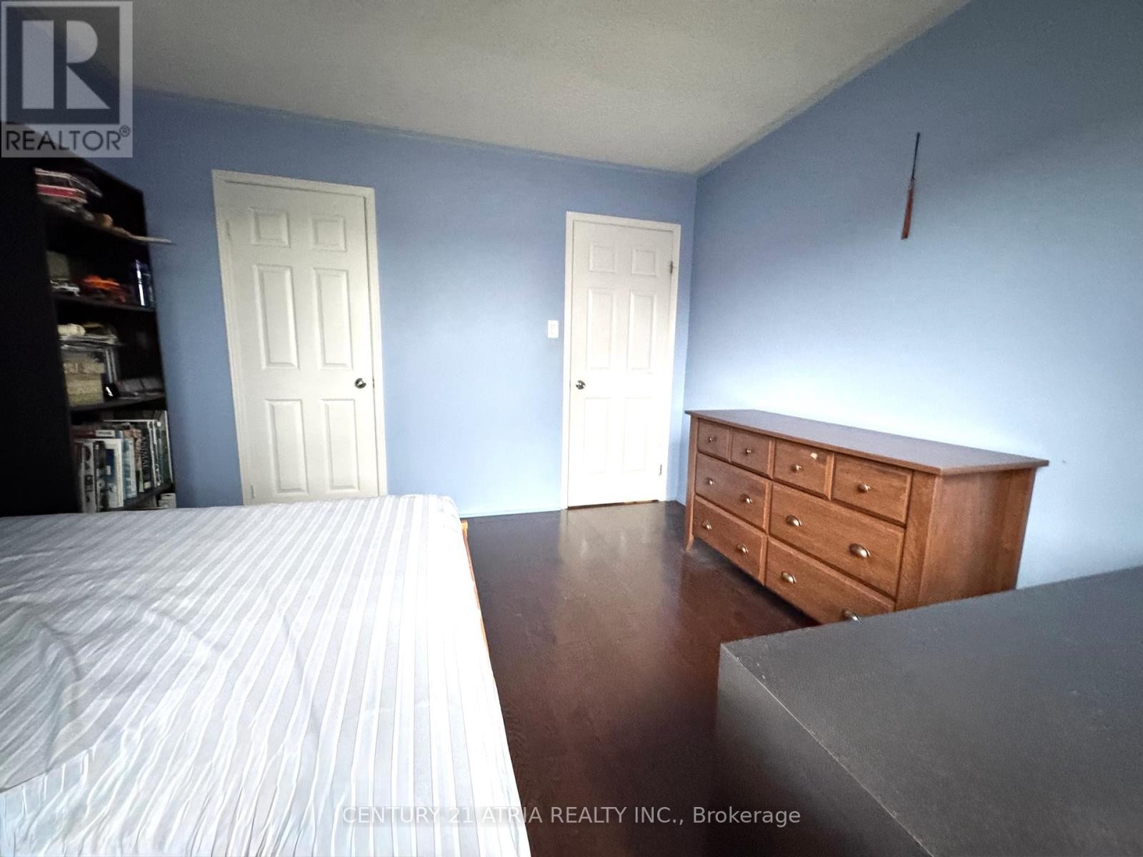 












15 TIMPSON DRIVE

,
Aurora (Aurora Highlands),




Ontario
L4G5K6

