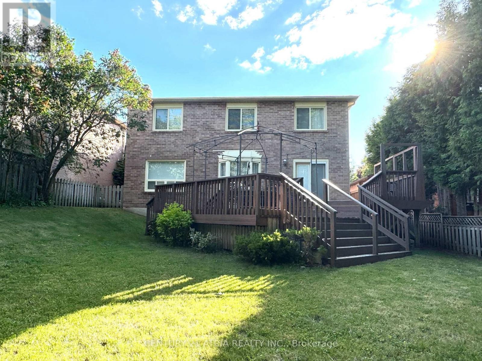 












15 TIMPSON DRIVE

,
Aurora (Aurora Highlands),




Ontario
L4G5K6

