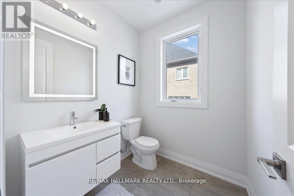 












15 AIDA PLACE N

,
Richmond Hill (Oak Ridges),




Ontario
L4E2Y5

