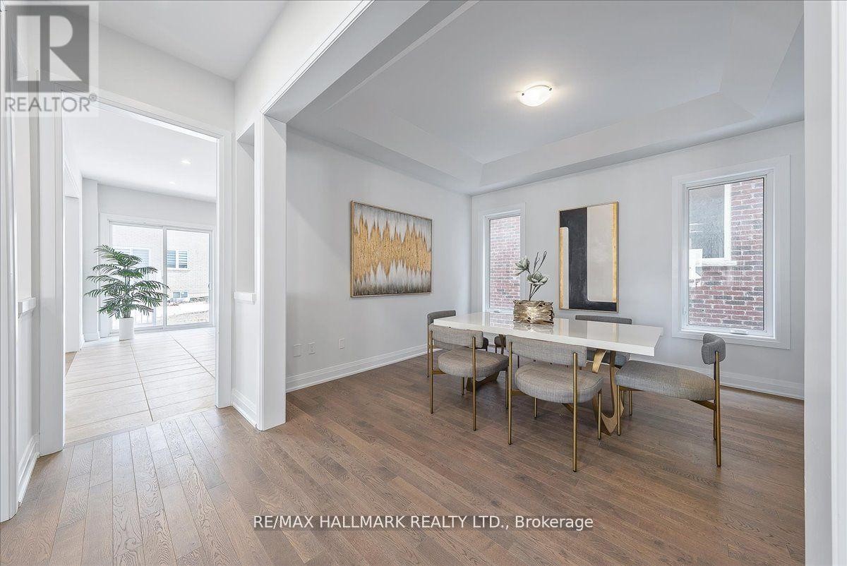 












15 AIDA PLACE N

,
Richmond Hill (Oak Ridges),




Ontario
L4E2Y5

