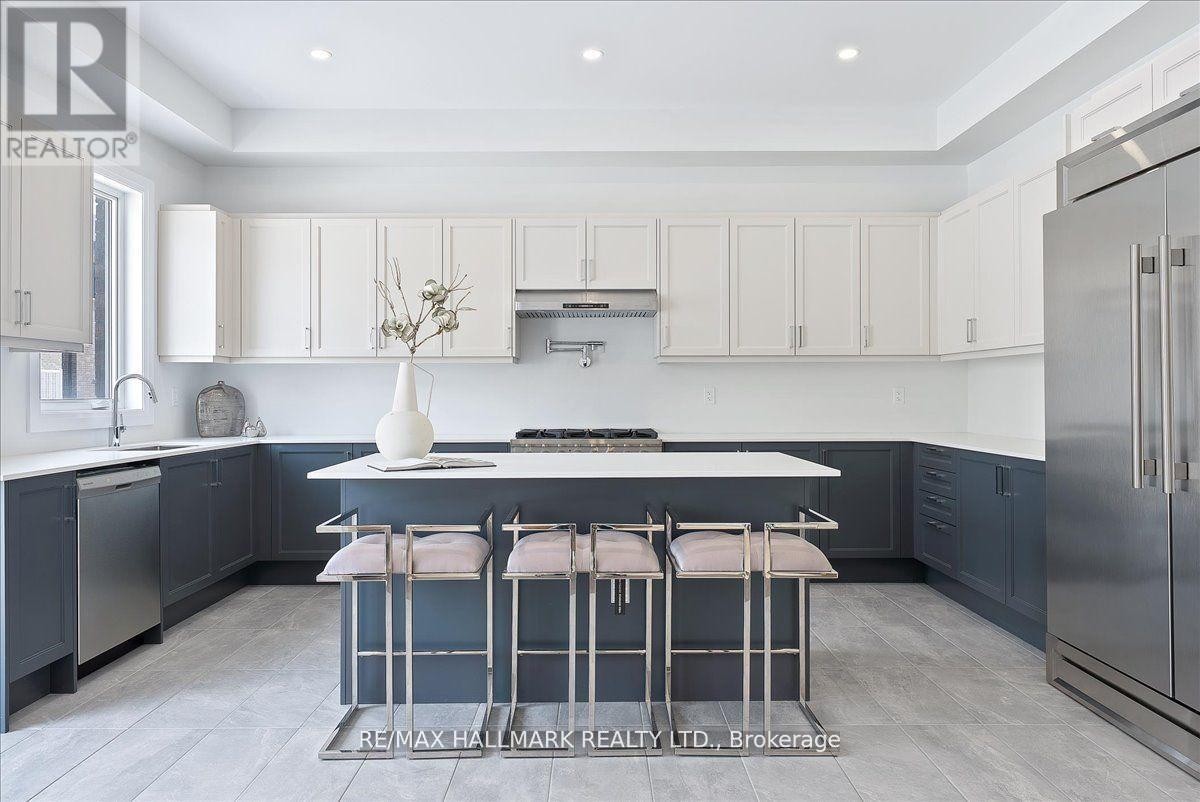 












15 AIDA PLACE N

,
Richmond Hill (Oak Ridges),




Ontario
L4E2Y5


