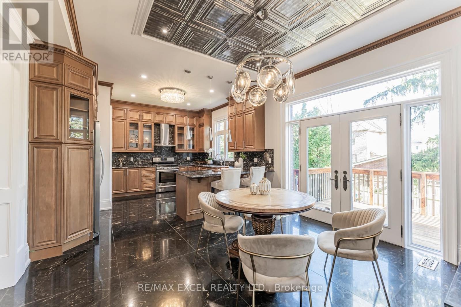 












19 ADDISON STREET

,
Richmond Hill (North Richvale),




Ontario
L4C9N1

