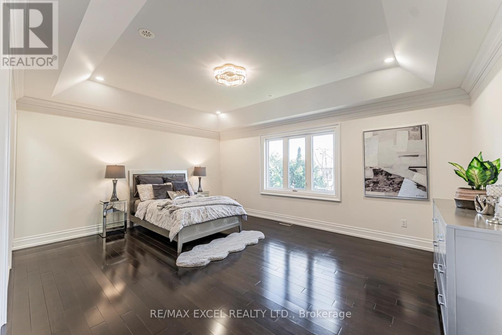 












19 ADDISON STREET

,
Richmond Hill (North Richvale),




Ontario
L4C9N1


