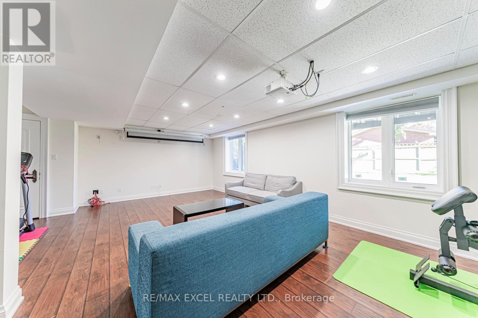 












19 ADDISON STREET

,
Richmond Hill (North Richvale),




Ontario
L4C9N1

