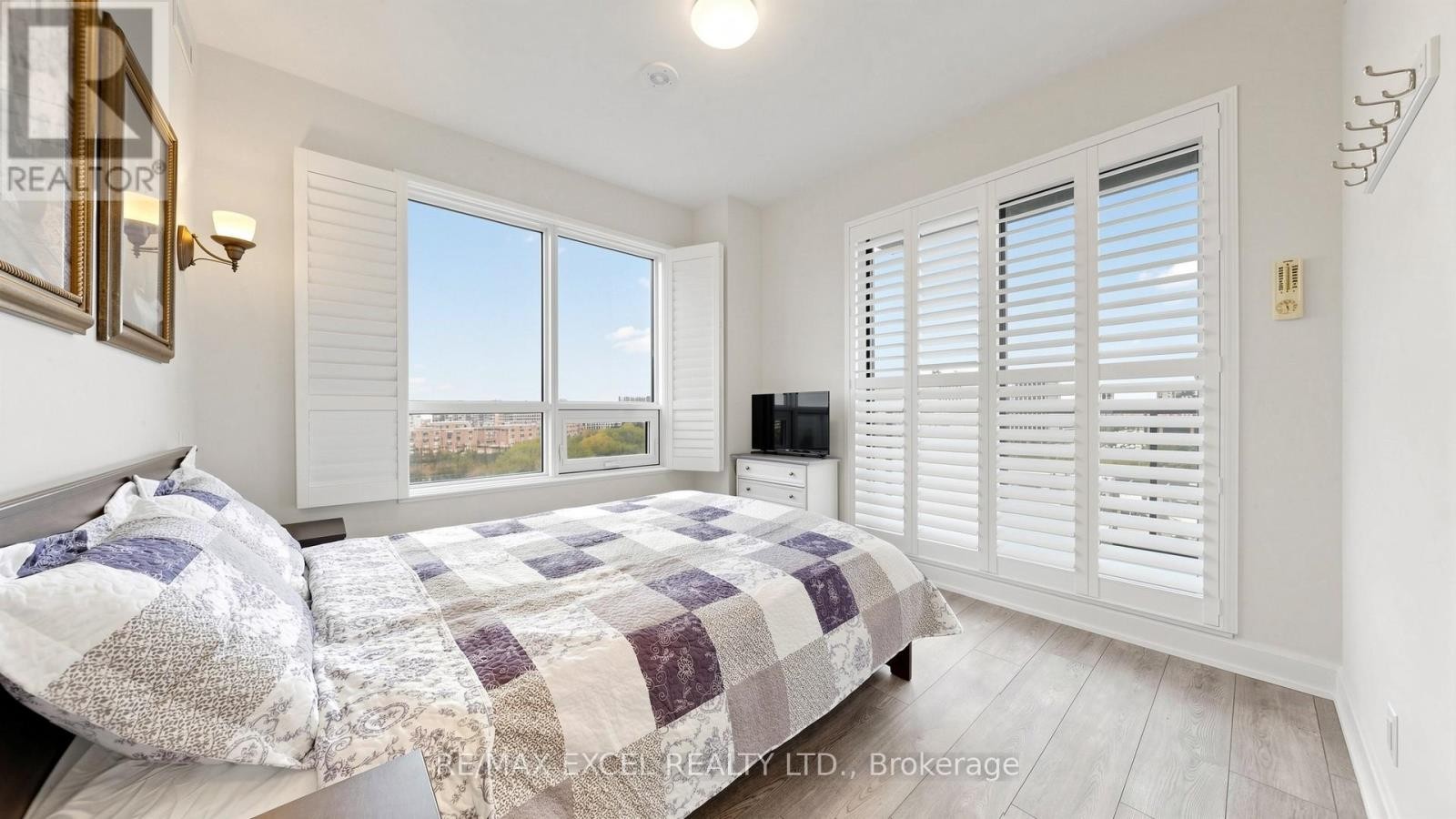 












1005 - 8 WATER WALK DRIVE

,
Markham (Unionville),




Ontario
L3R6L4


