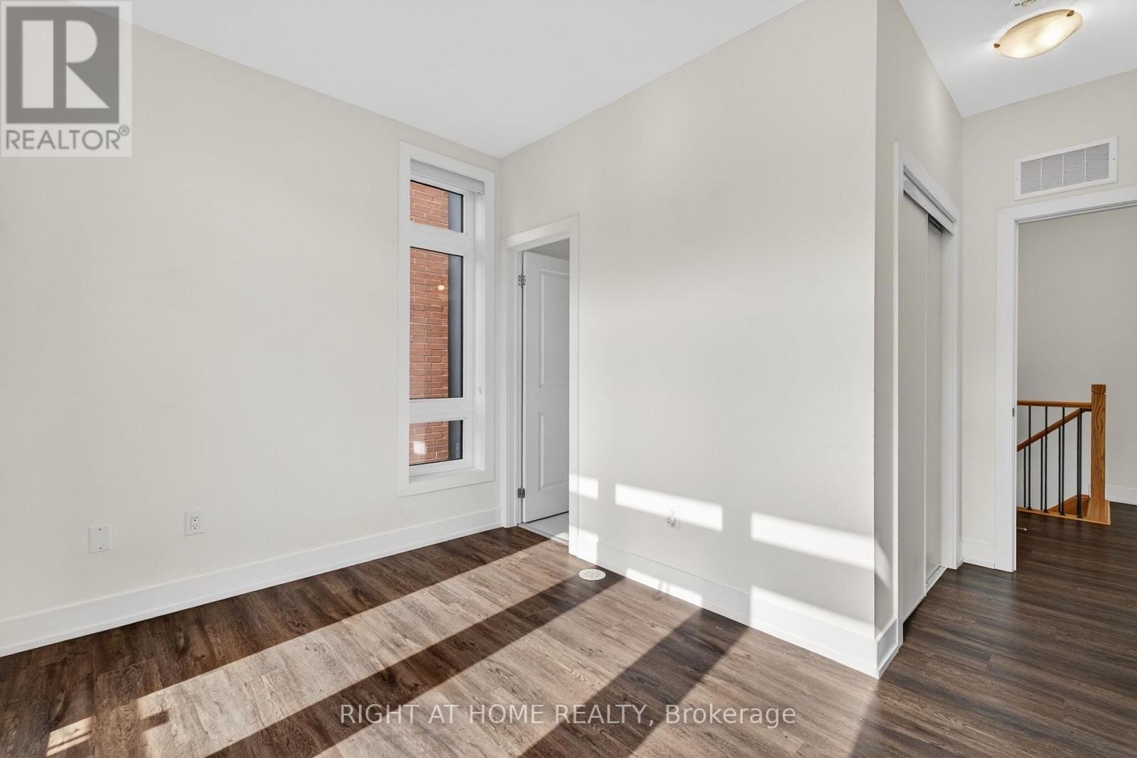 












1 - 12860 YONGE STREET

,
Richmond Hill (Oak Ridges),




Ontario
L4E1J4

