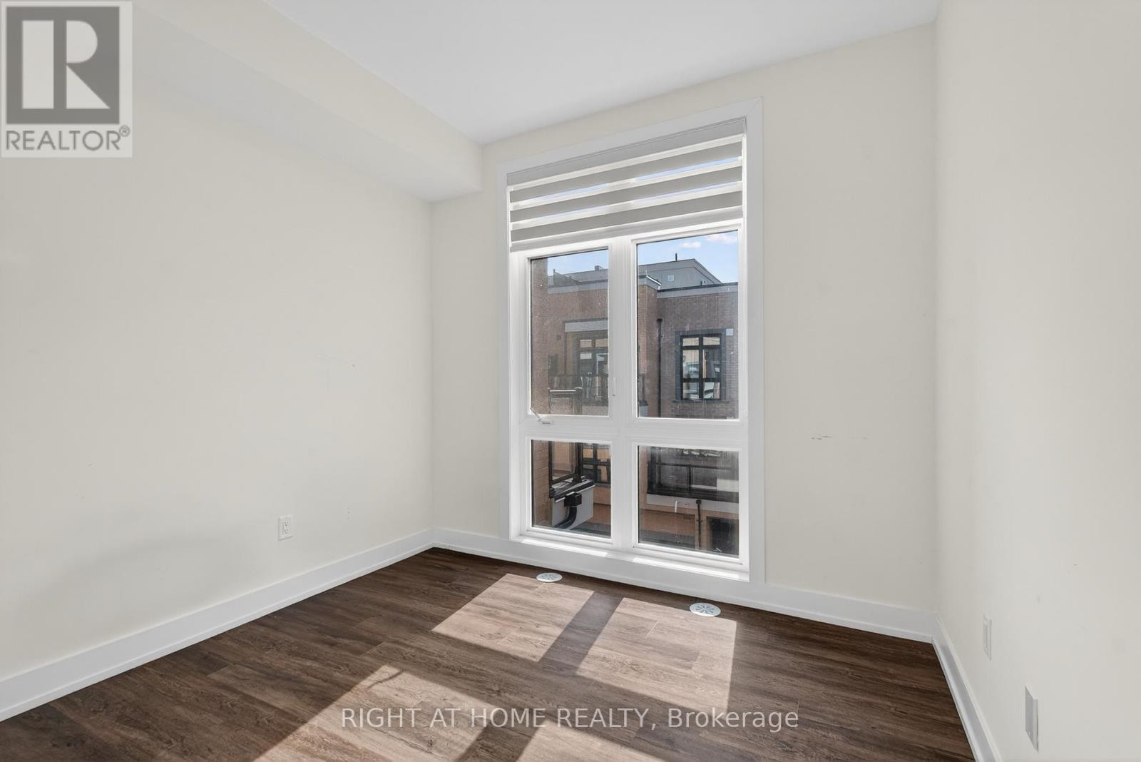 












1 - 12860 YONGE STREET

,
Richmond Hill (Oak Ridges),




Ontario
L4E1J4

