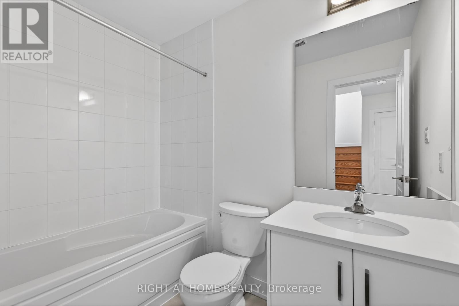 












1 - 12860 YONGE STREET

,
Richmond Hill (Oak Ridges),




Ontario
L4E1J4

