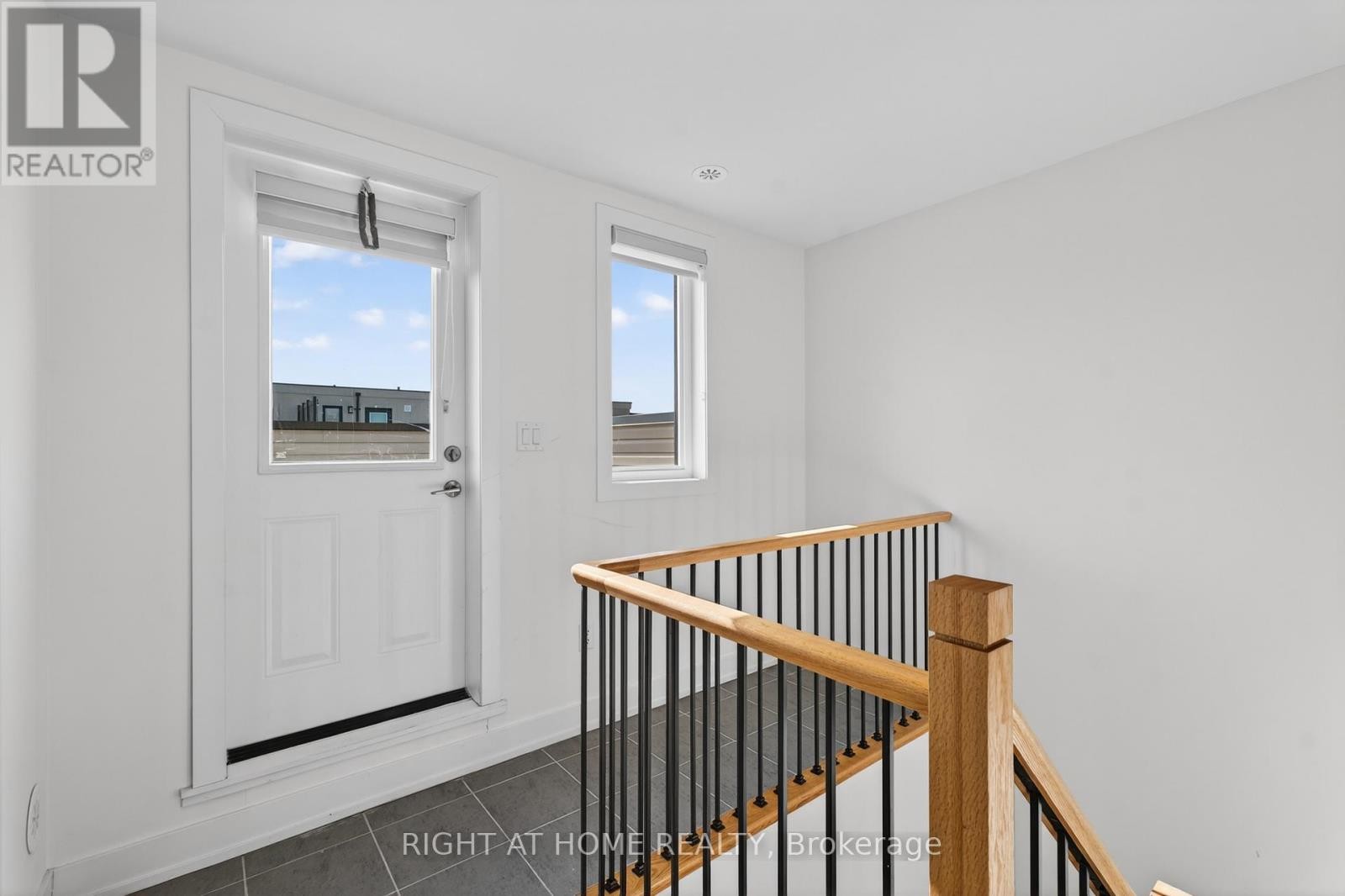 












1 - 12860 YONGE STREET

,
Richmond Hill (Oak Ridges),




Ontario
L4E1J4

