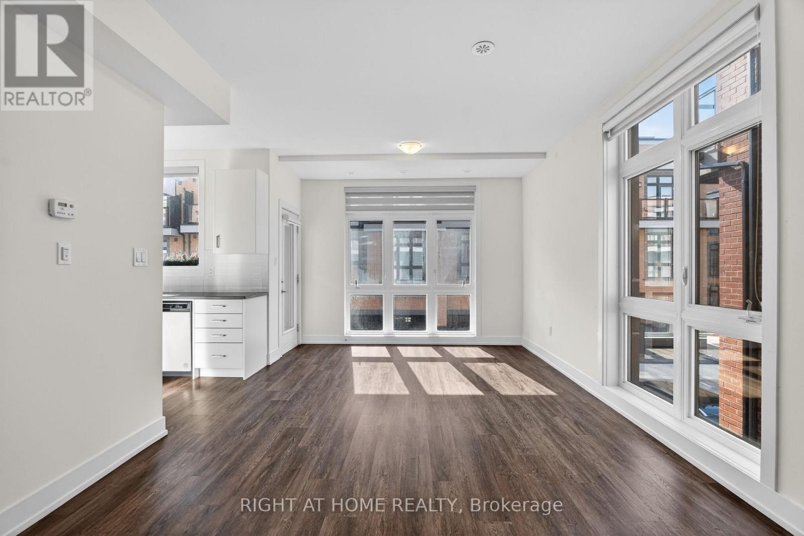 












1 - 12860 YONGE STREET

,
Richmond Hill (Oak Ridges),




Ontario
L4E1J4

