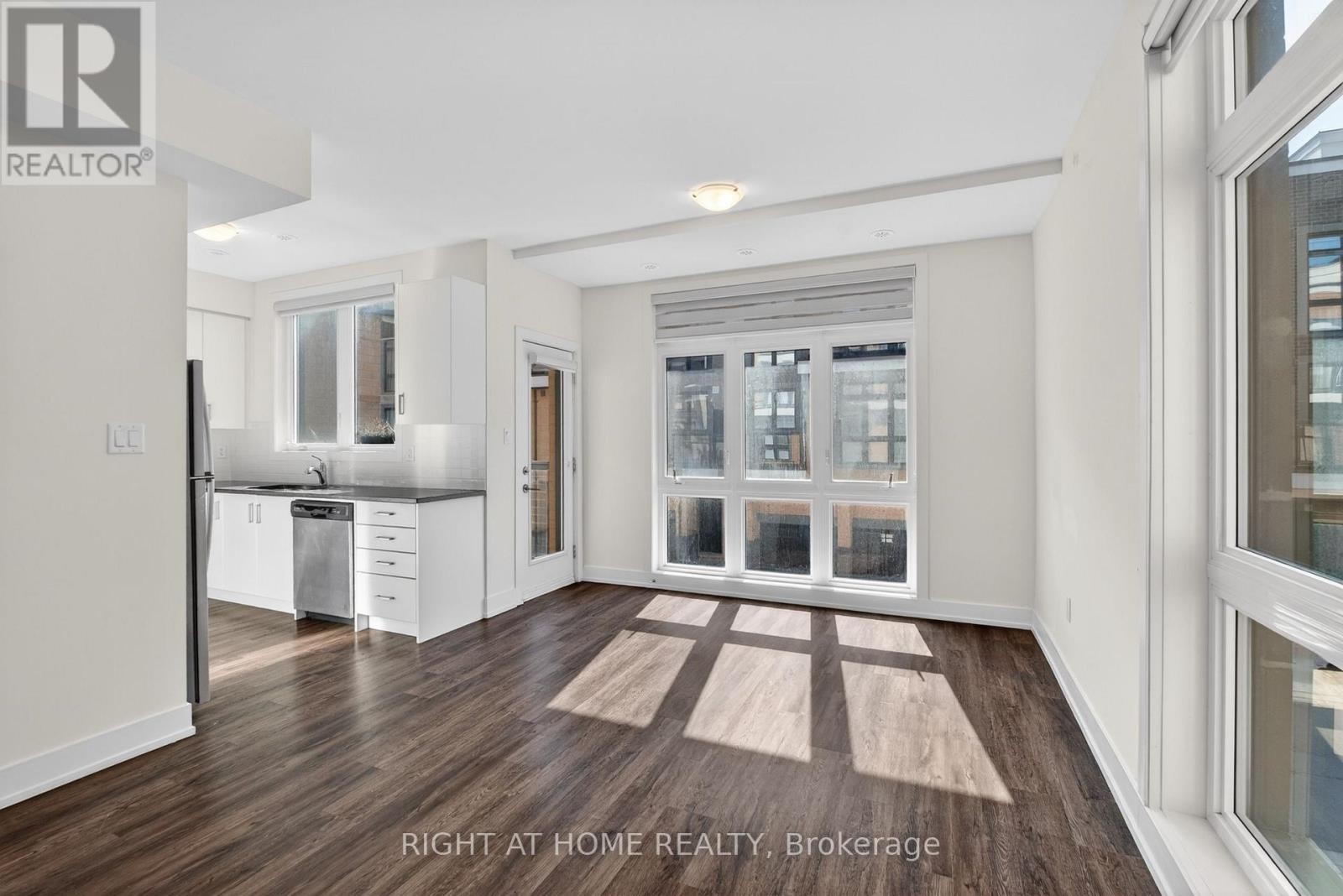












1 - 12860 YONGE STREET

,
Richmond Hill (Oak Ridges),




Ontario
L4E1J4

