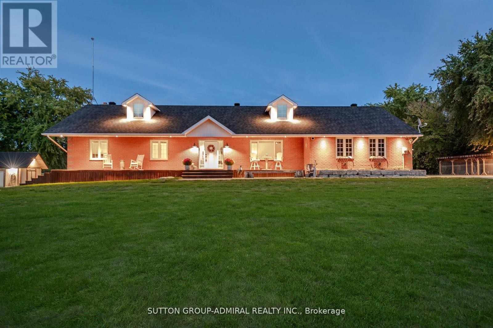 












250 DENNEY DRIVE

,
Essa,




Ontario
L3W0T8

