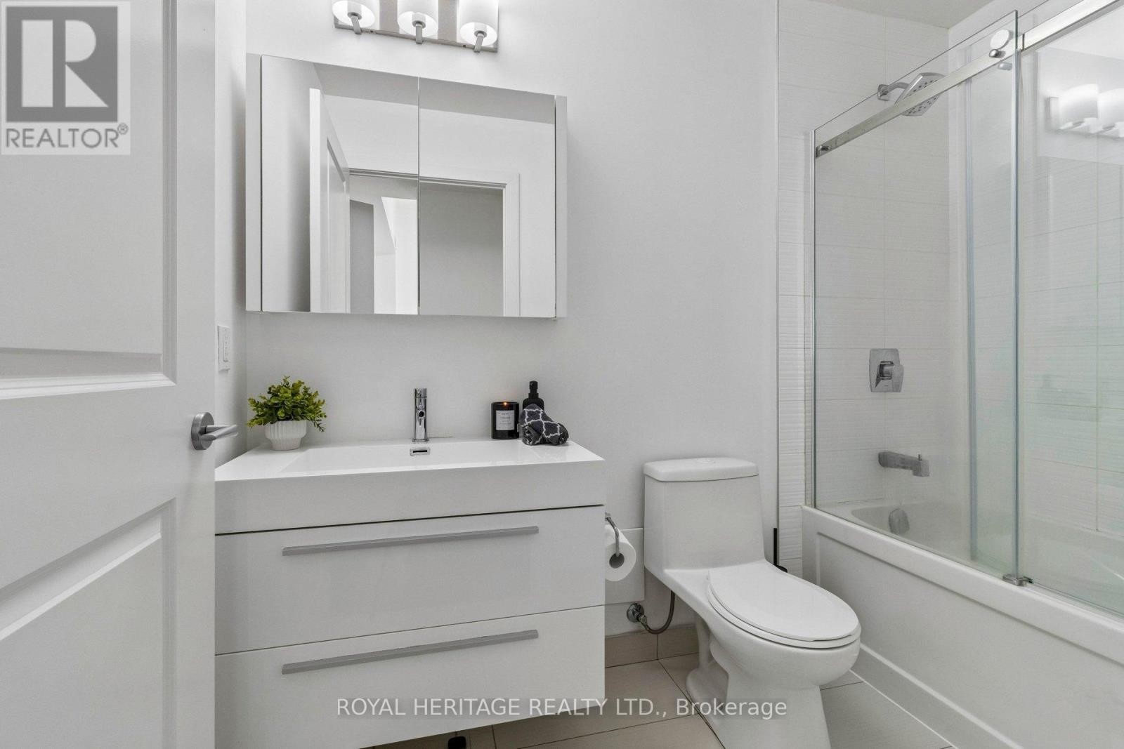 












1212 - 180 ENTERPRISE BOULEVARD

,
Markham (Unionville),




Ontario
L6G0G4

