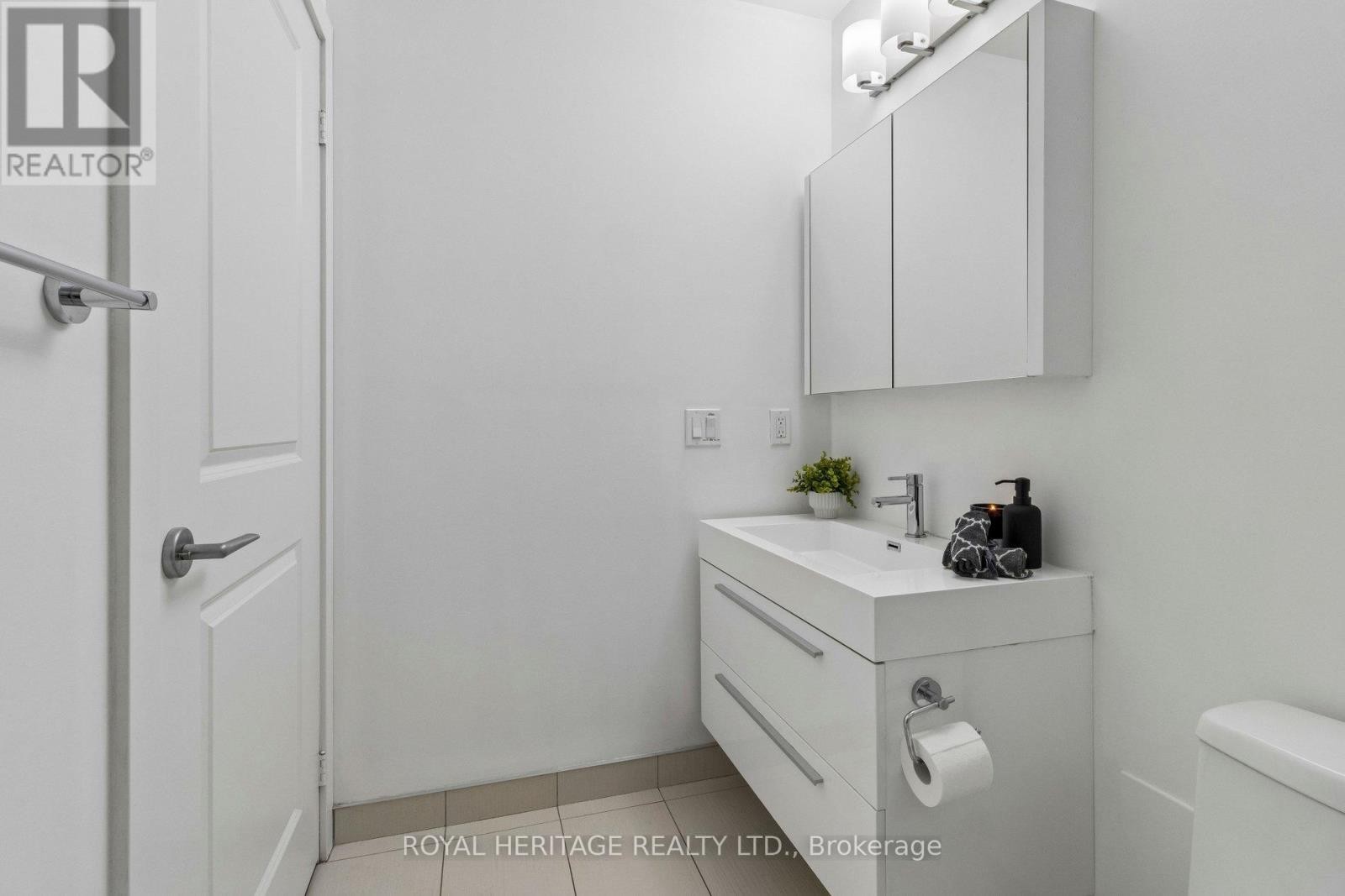 












1212 - 180 ENTERPRISE BOULEVARD

,
Markham (Unionville),




Ontario
L6G0G4

